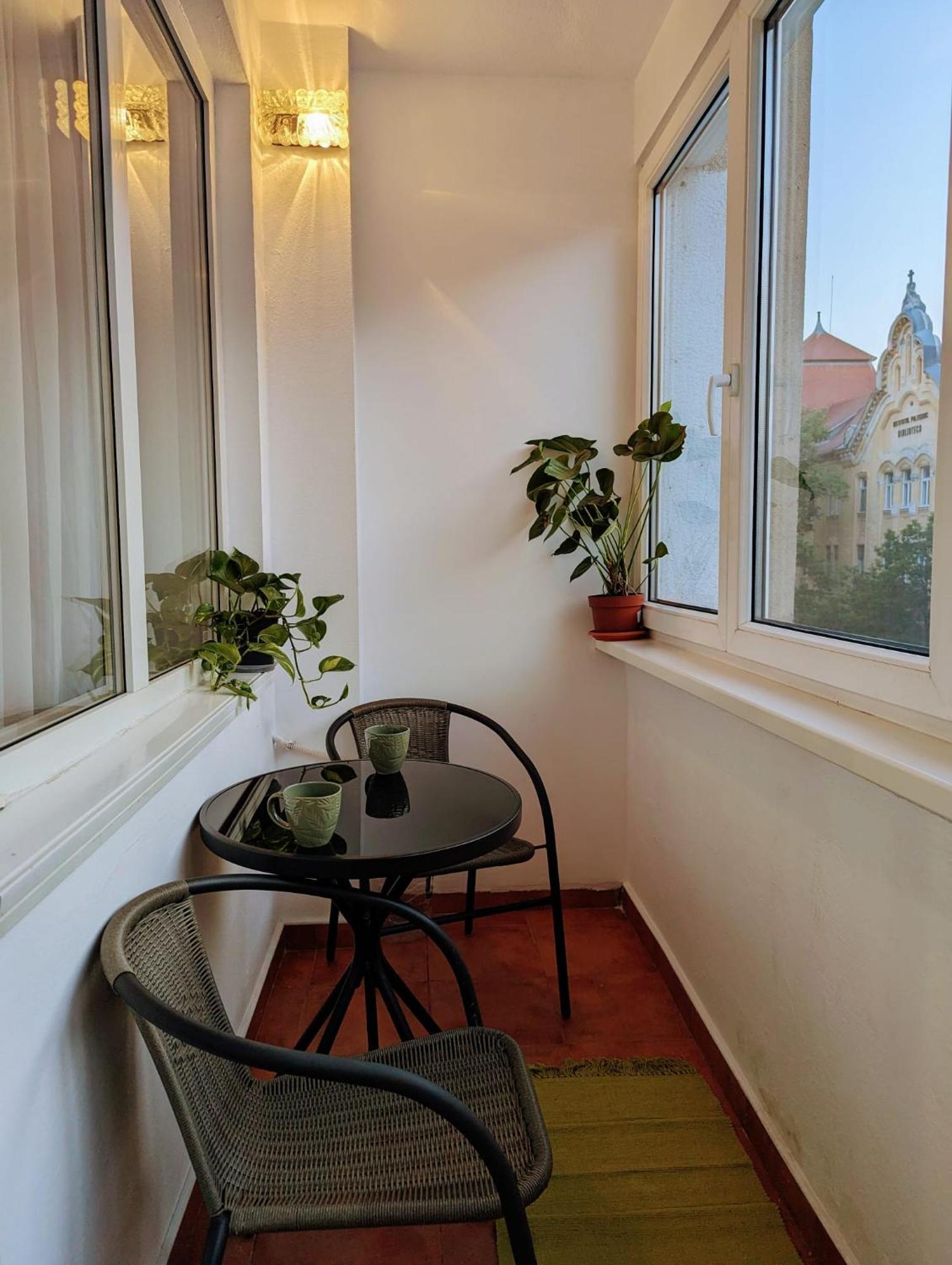 Peaceful Victory Square Home Timisoara Exterior photo